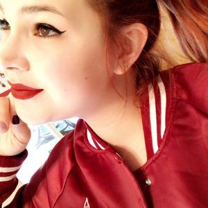 Meet your Posher, Cortney